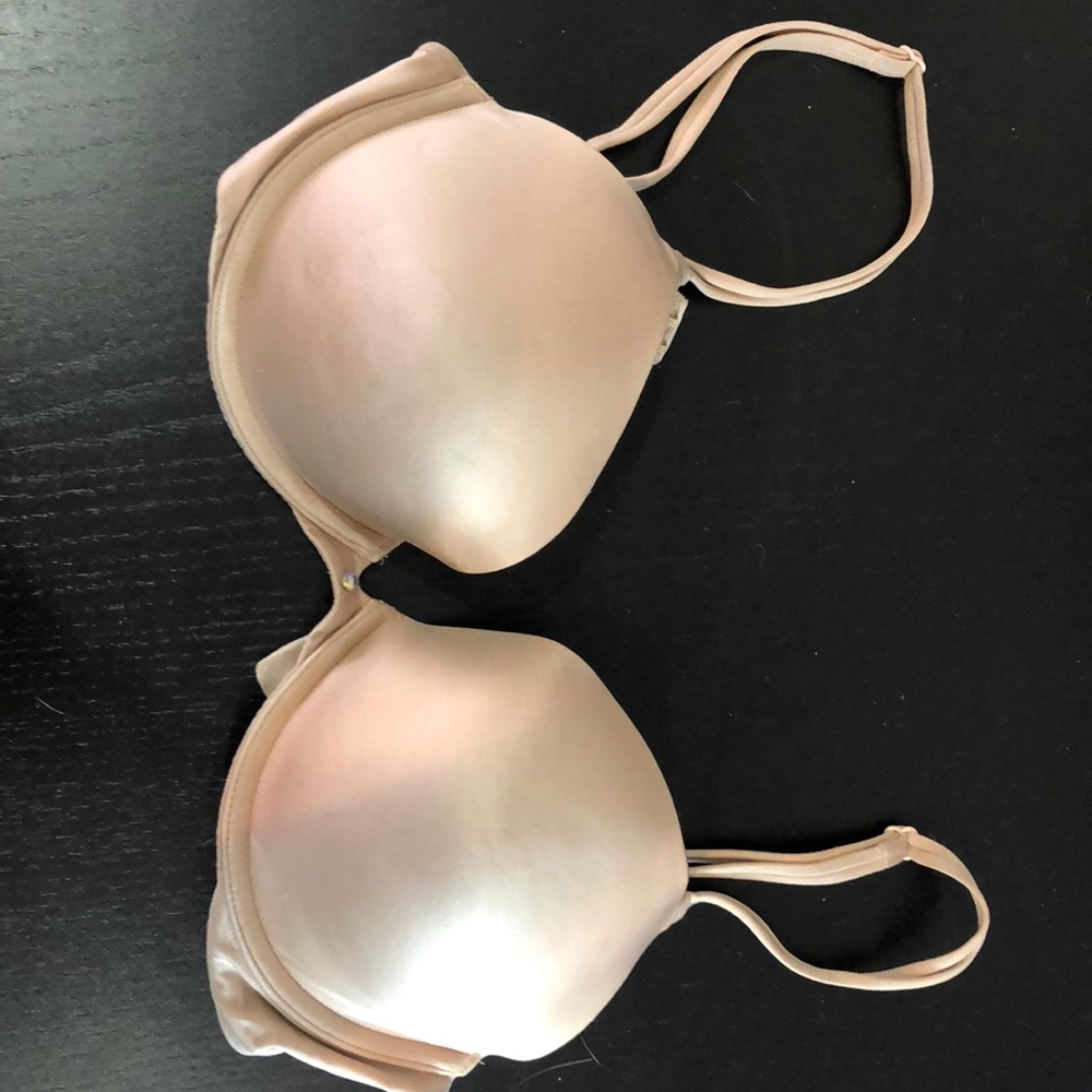 Victoria’s Secret beige bra